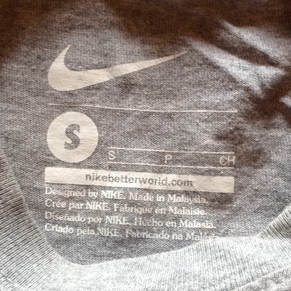Nike Tshirt - Picture 2 of 2